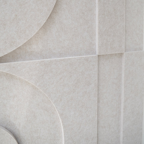 maeven art maya I 3d kollektion farbe beige nahaufnahme akustikpaneel filz design kollektion akustische fliesen kappe filz schallabsorption schalldämpfung