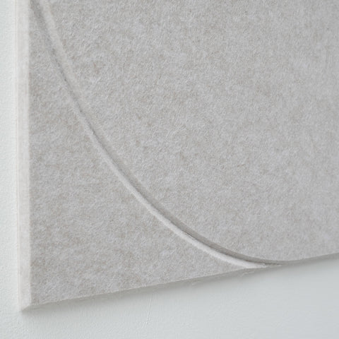 maeven art Sade VIII closeup kollektion farbe beige akustikplatte filz design kollektion akustische fliesen kappe filz schallabsorption schallabsorbierend