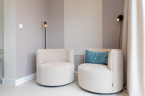 Verwandeln Sie Ihren Raum mit beigen Akustik-Wandpaneelen